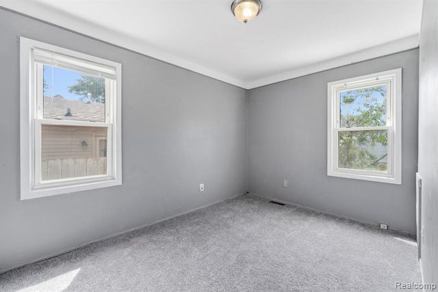 19304 Connecticut Street, Roseville, MI 48066