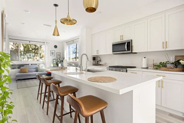 2931 W Exposition Place 1, Los Angeles, CA 90018