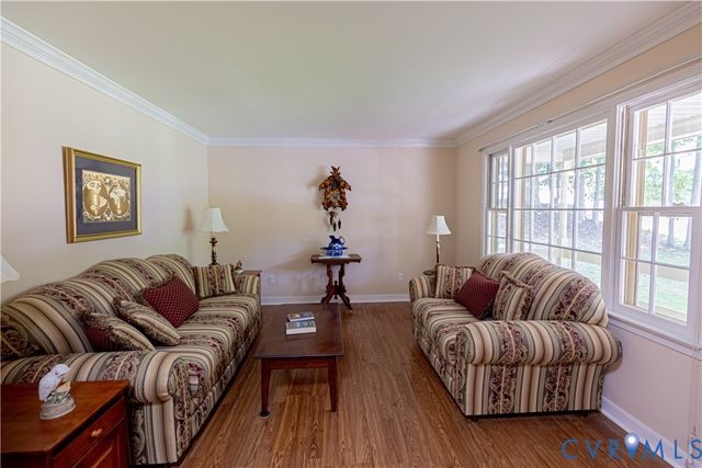 9741 Ashworth Dr, North Chesterfield, VA 23236