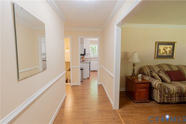 9741 Ashworth Dr, North Chesterfield, VA 23236