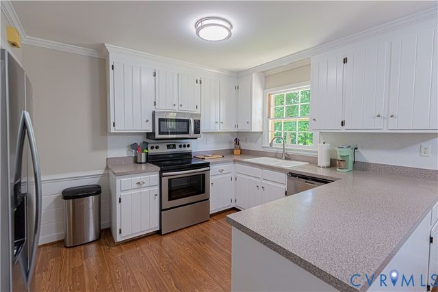 9741 Ashworth Dr, North Chesterfield, VA 23236
