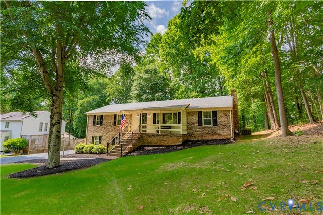 9741 Ashworth Dr, North Chesterfield, VA 23236