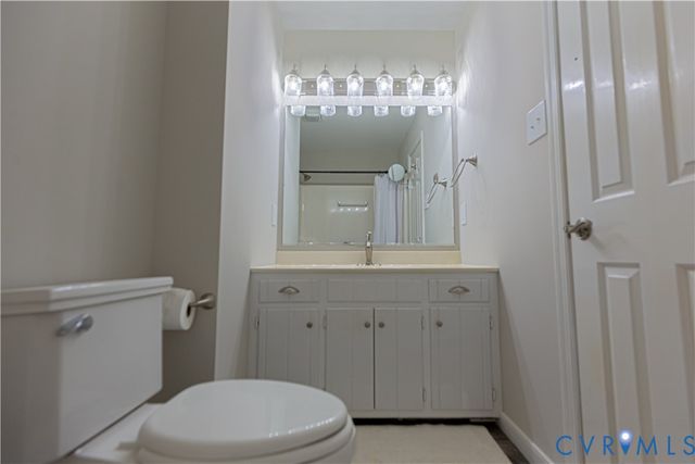 9741 Ashworth Dr, North Chesterfield, VA 23236