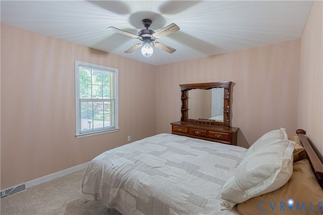 9741 Ashworth Dr, North Chesterfield, VA 23236