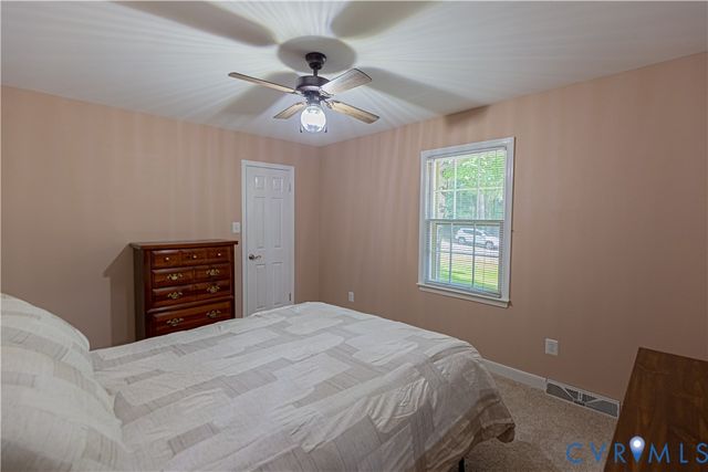 9741 Ashworth Dr, North Chesterfield, VA 23236