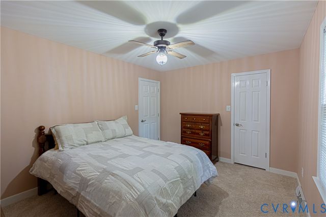 9741 Ashworth Dr, North Chesterfield, VA 23236