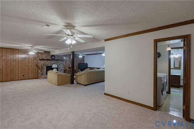 9741 Ashworth Dr, North Chesterfield, VA 23236