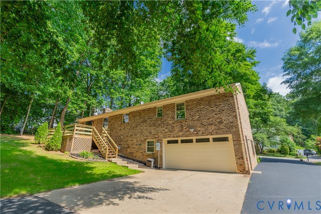 9741 Ashworth Dr, North Chesterfield, VA 23236