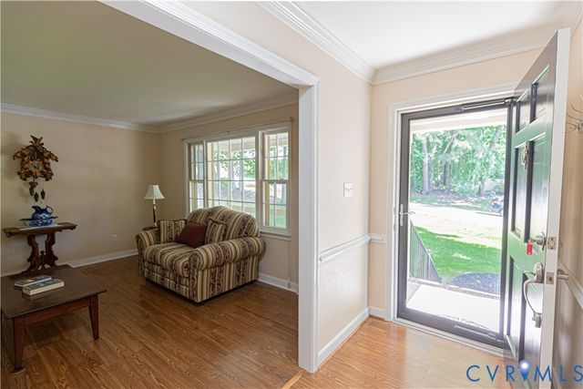 9741 Ashworth Dr, North Chesterfield, VA 23236