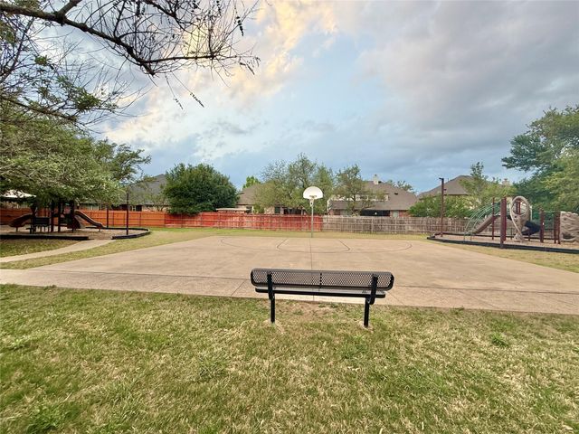 608 Pebblestone Walk DR, Cedar Park, TX 78613