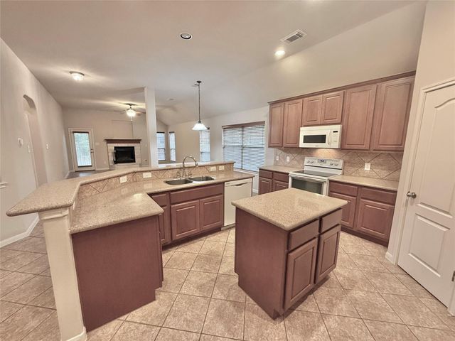 608 Pebblestone Walk DR, Cedar Park, TX 78613