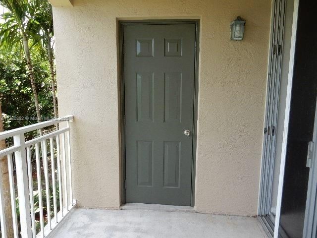 6410 Emerald Dunes Dr 206, West Palm Beach, FL 33411