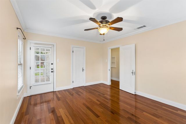 2427 Alco Avenue, Dallas, TX 75211
