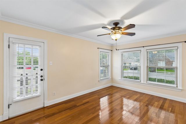 2427 Alco Avenue, Dallas, TX 75211
