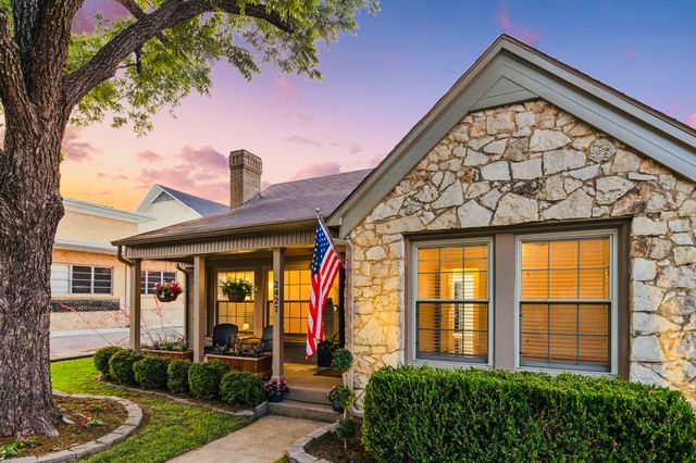 2427 Alco Avenue, Dallas, TX 75211