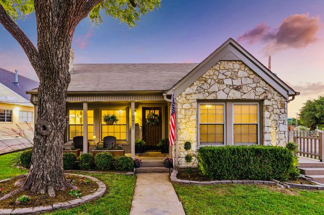 2427 Alco Avenue, Dallas, TX 75211