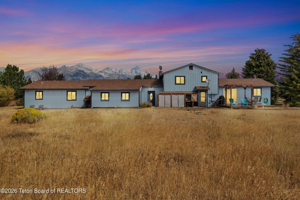 600 PONDEROSA Drive, Jackson, WY 83001 photo 2