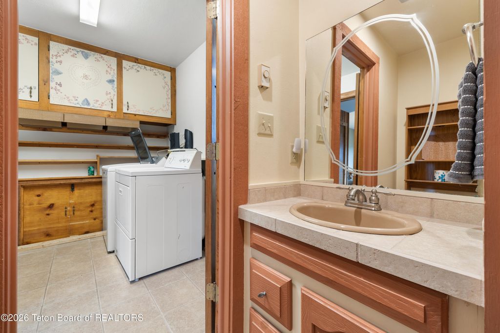 600 PONDEROSA Drive, Jackson, WY 83001 photo 20