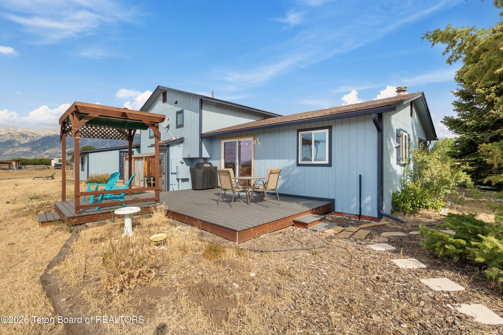 600 PONDEROSA Drive, Jackson, WY 83001 photo 4