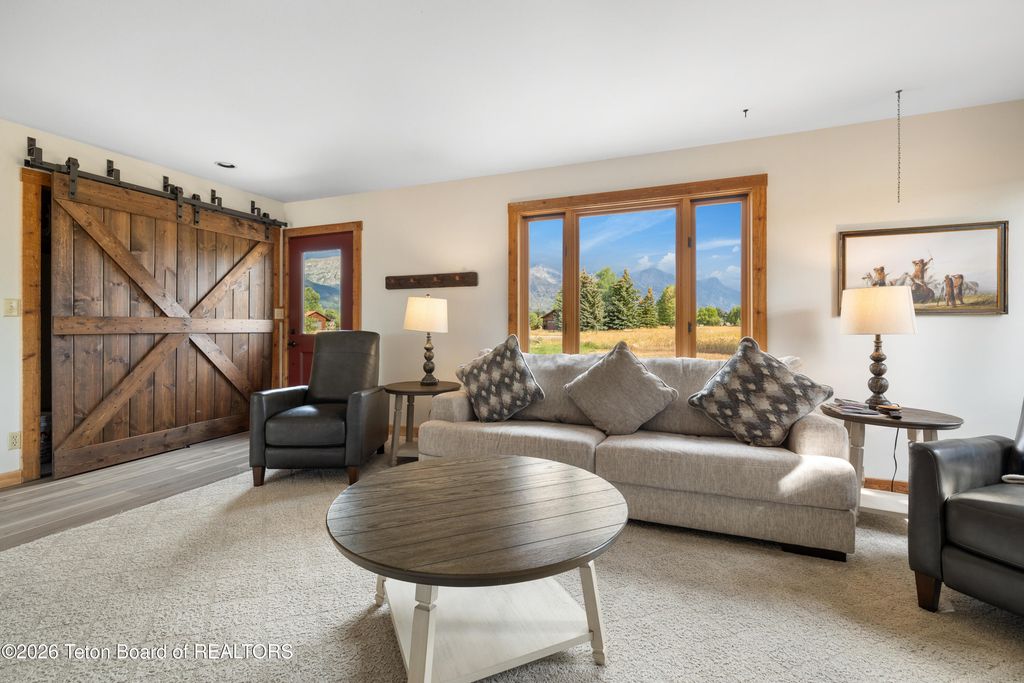 600 PONDEROSA Drive, Jackson, WY 83001 photo 6