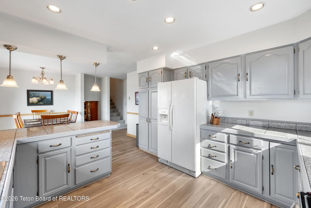 600 PONDEROSA Drive, Jackson, WY 83001 photo 8