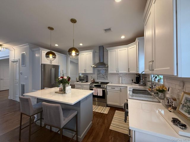 116 Winifred Drive, Merrick, NY 11566