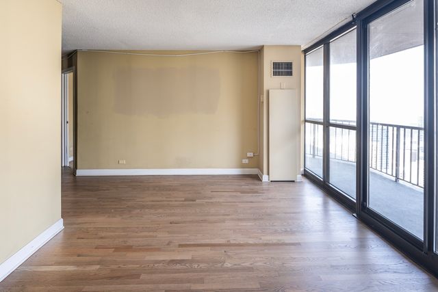 10 E Ontario Street 4007, Chicago, IL 60611