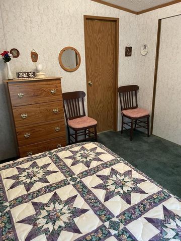 W13924 Lewis LANE, Athelstane, WI 54104