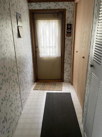 W13924 Lewis LANE, Athelstane, WI 54104