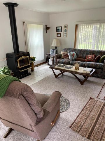 W13924 Lewis LANE, Athelstane, WI 54104