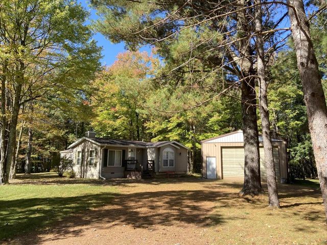 W13924 Lewis LANE, Athelstane, WI 54104