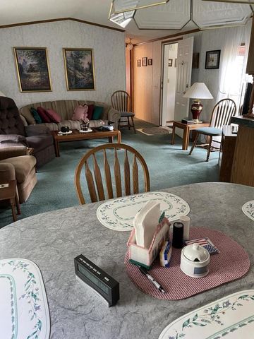 W13924 Lewis LANE, Athelstane, WI 54104