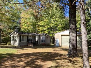 W13924 Lewis LANE, Athelstane, WI 54104