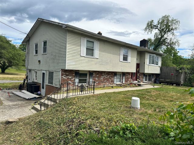 1425 State Route 32, Wallkill, NY 12589