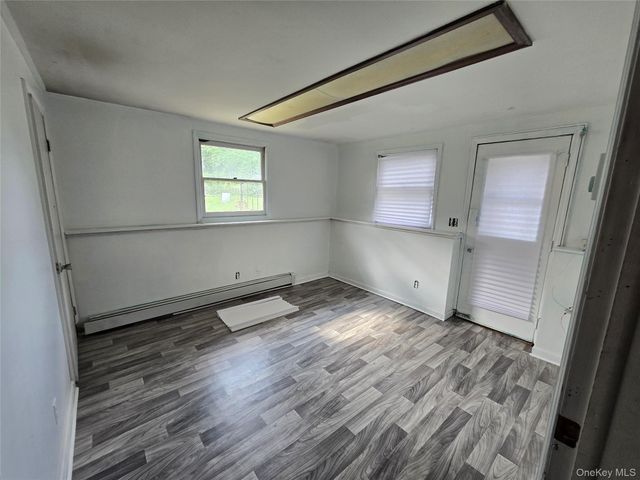 1425 State Route 32, Wallkill, NY 12589