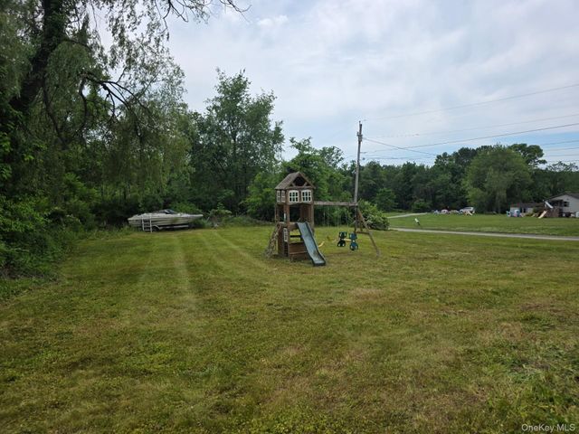 1425 State Route 32, Wallkill, NY 12589