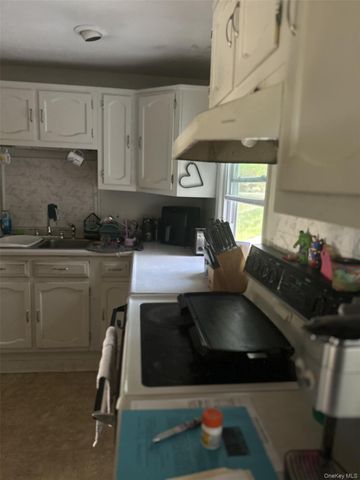 1425 State Route 32, Wallkill, NY 12589