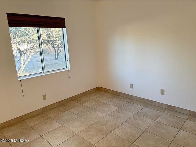 2742 N Fair Oaks Avenue, Tucson, AZ 85712