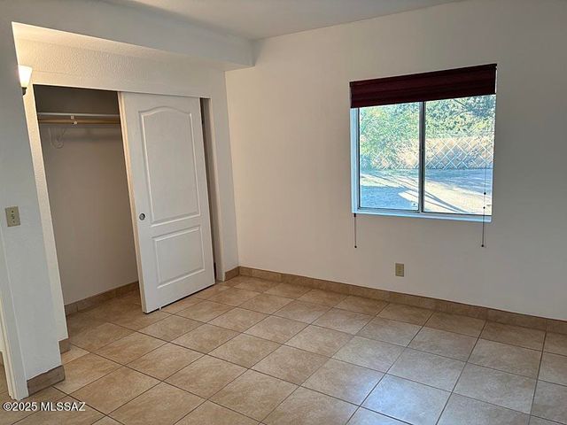 2742 N Fair Oaks Avenue, Tucson, AZ 85712