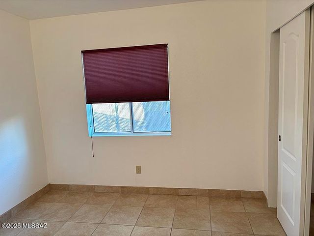 2742 N Fair Oaks Avenue, Tucson, AZ 85712
