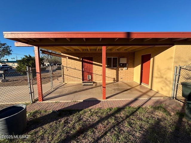 2742 N Fair Oaks Avenue, Tucson, AZ 85712