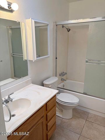 2742 N Fair Oaks Avenue, Tucson, AZ 85712