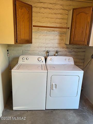 2742 N Fair Oaks Avenue, Tucson, AZ 85712