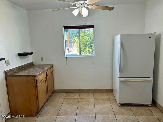 2742 N Fair Oaks Avenue, Tucson, AZ 85712