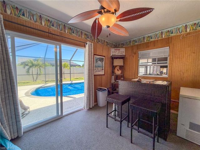 611 SE 20th PL, Cape Coral, FL 33990