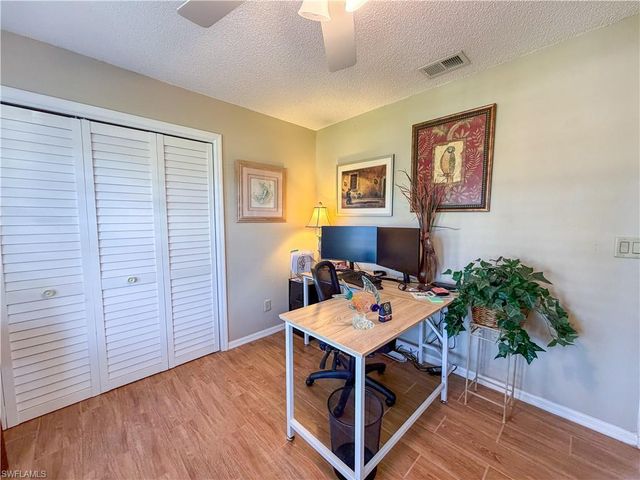 611 SE 20th PL, Cape Coral, FL 33990