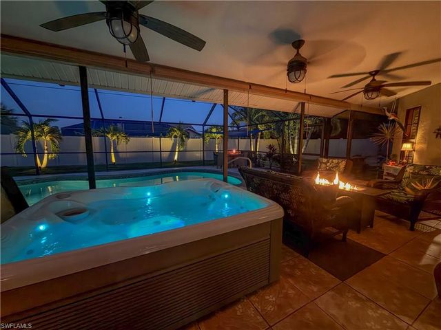 611 SE 20th PL, Cape Coral, FL 33990