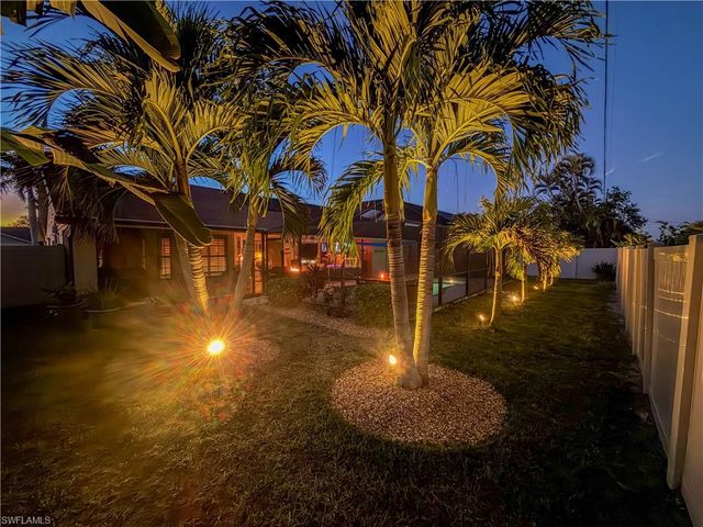 611 SE 20th PL, Cape Coral, FL 33990