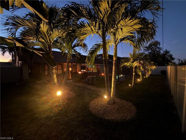 611 SE 20th PL, Cape Coral, FL 33990