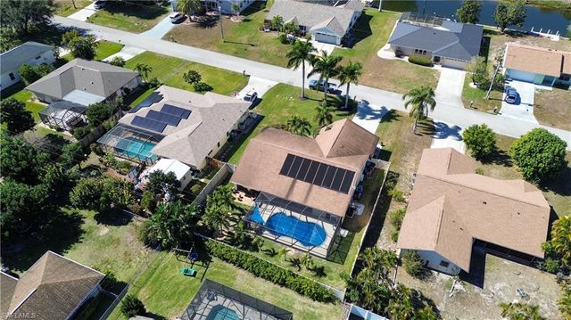 611 SE 20th PL, Cape Coral, FL 33990